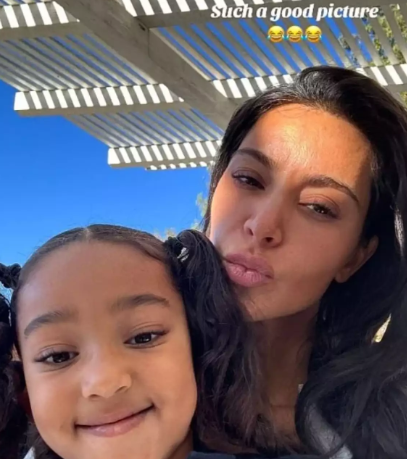  North West ‘balconea’ a Kim Kardashian y publica sus fotos sin maquillaje