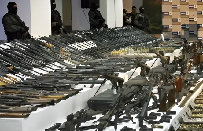  Se han decomisado 50 mil armas ingresadas ilegalmente desde EU: AMLO