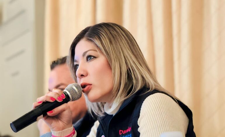 Daniela Álvarez denuncia doble riesgo en carreteras federales por inseguridad y mal estado