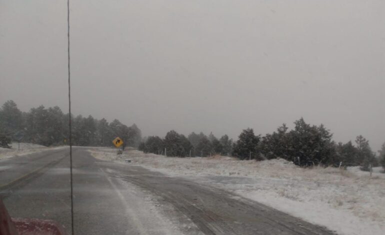  Reporta Protección Civil Estatal el cierre de tramos carreteros por nevadas en la región noroeste
