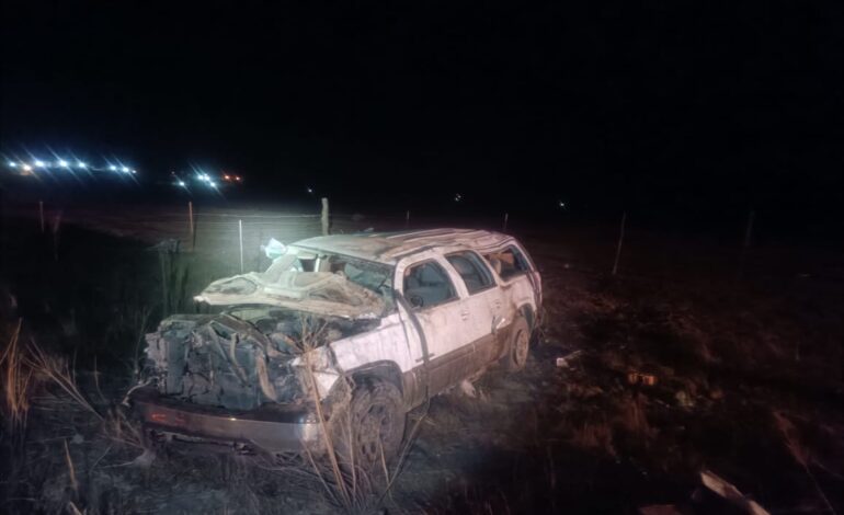  Choque volcadura en Cuauhtémoc deja un hombre sin vida; el vehículo era conducido por un joven de 19 años