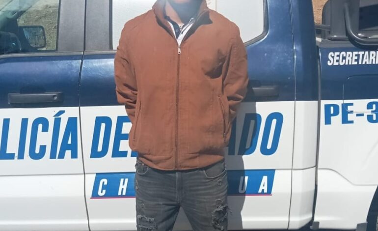  Detiene SSPE a tres con vehículo robado en la carretera Chihuahua a Parral