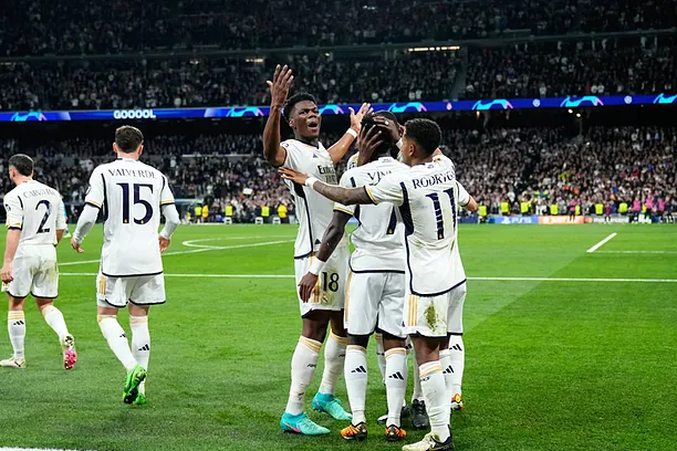  Real Madrid no se olvida de celebrar sufriendo: en cuartos de final de Champions League