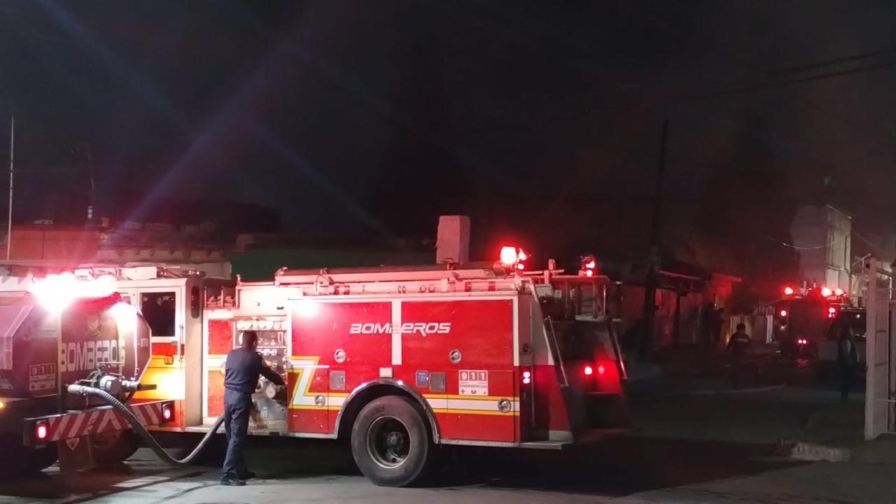 Mueren dos personas tras incendiarse casa en Valles de Chihuahua