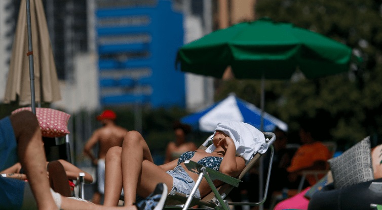  Nueva ola de calor golpea Brasil con temperaturas de hasta 60 grados