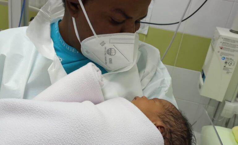  Mantienen a recién nacido en observación en Hospital Infantil de Especialidades