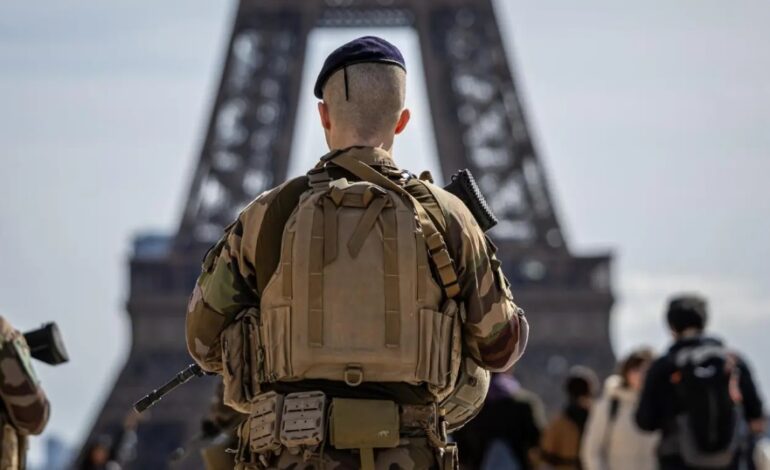  Militares de varios países vigilarán los Juegos Olímpicos de París