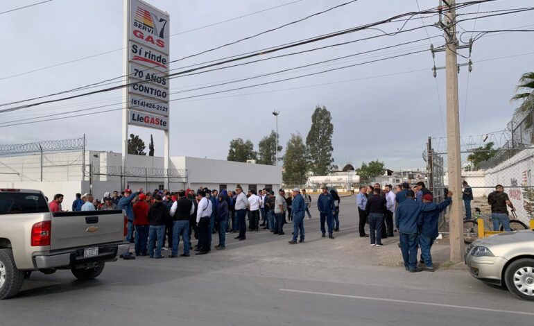 Empresa gasera pretende imponer líder sindical; toman instalaciones de ServiGas
