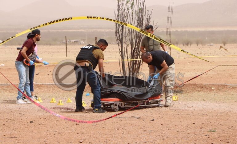  Localizan cuerpo calcinado en carretera a Juárez