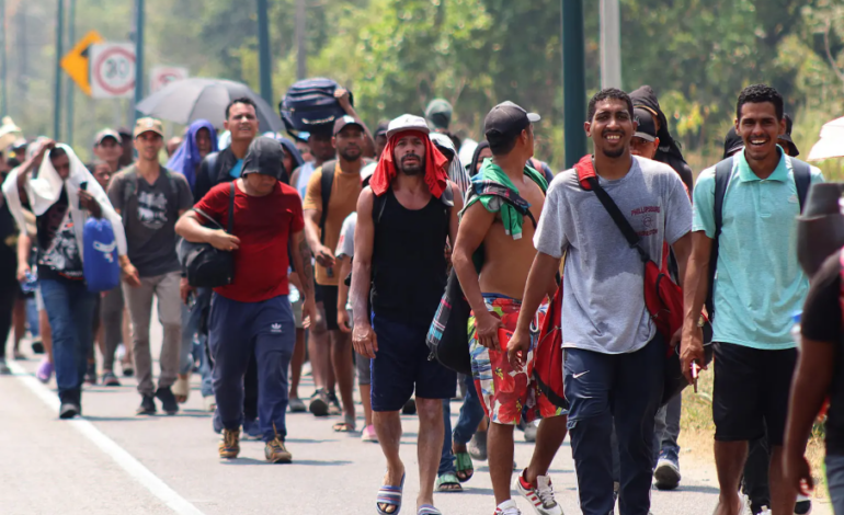  Habitantes de Chiapas critican que Gobierno Federal dé 110 dólares a migrantes deportados
