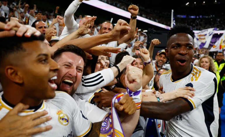  Real Madrid acaricia el título de LaLiga tras derrotar sobre la hora al Barcelona en el Clásico