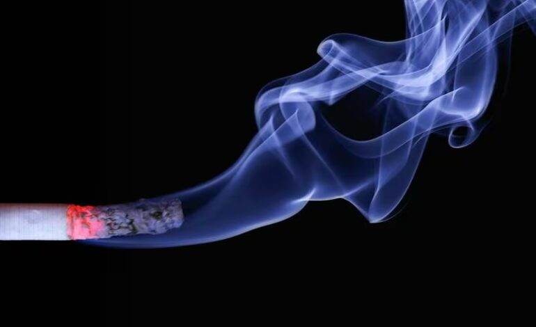  Reino Unido aprueba en primera lectura ley para prohibir la compra de tabaco a gente nacida a partir de 2009