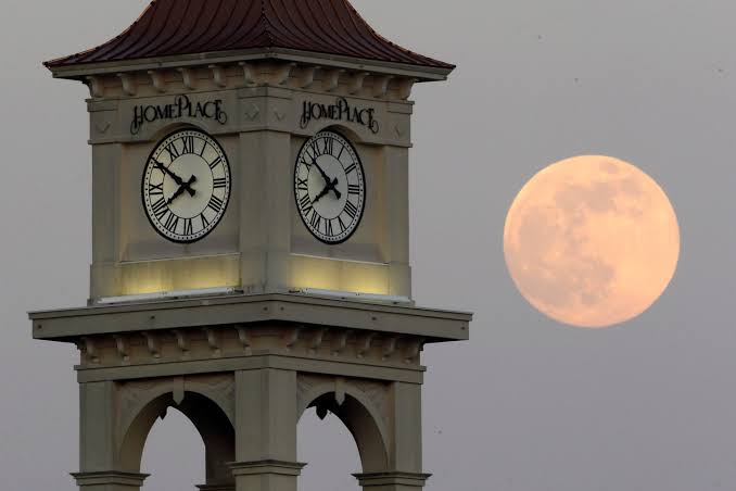  La Casa Blanca ordena a la NASA crear un huso horario lunar