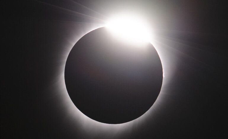  Aquí puedes ver en vivo el eclipse solar (transmisión de la NASA)