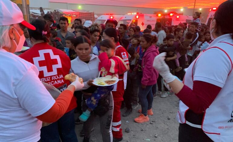  Entrega Cruz Roja apoyos para migrantes