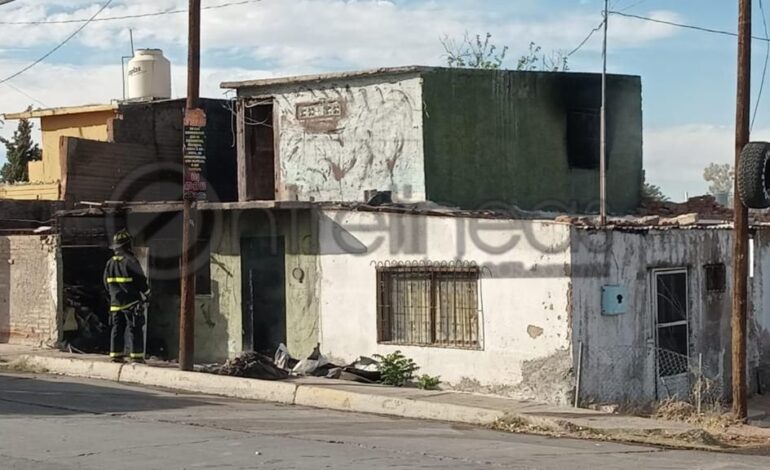  Incendio deja daños totales en vivienda de la Rosario