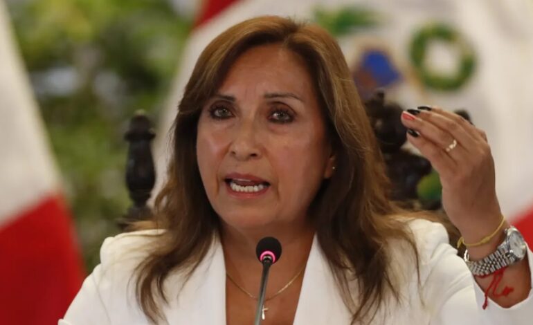  Rechaza presidenta de Perú poseer relojes de lujo o joyas