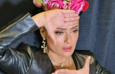  Salma Hayek revela el miedo que superó para estar con Madonna en el escenario