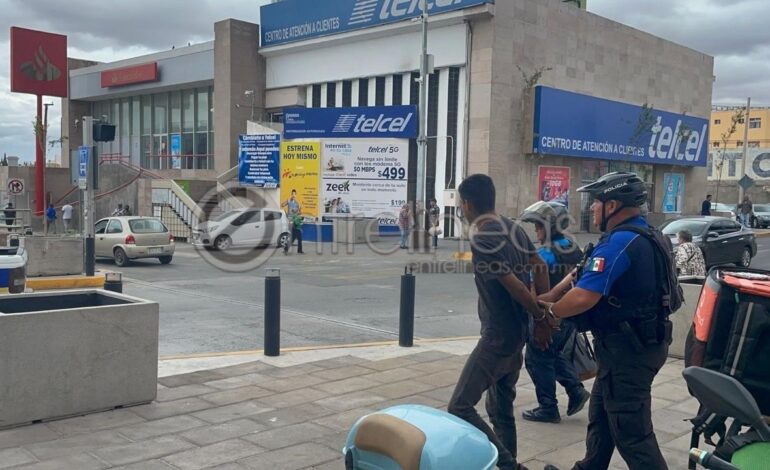  «Despertó de malas»; arrestan a joven en Plaza de Armas