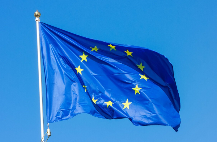  La Comisión Europea carga contra X: señala incumplimientos de la Ley de Servicios Digitales y amenaza con sanciones