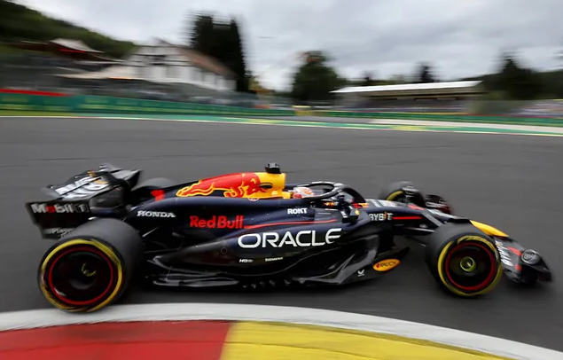 Resultados Práctica 2 GP Bélgica: McLaren impone miedo, Checo Pérez lejos de los tiempos