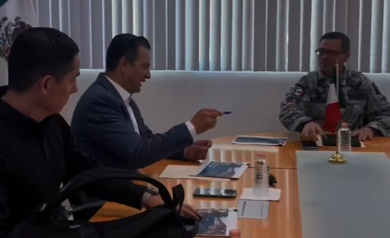  Sostuvo alcalde reunión con Guardia Nacional; hubo cambio de mando