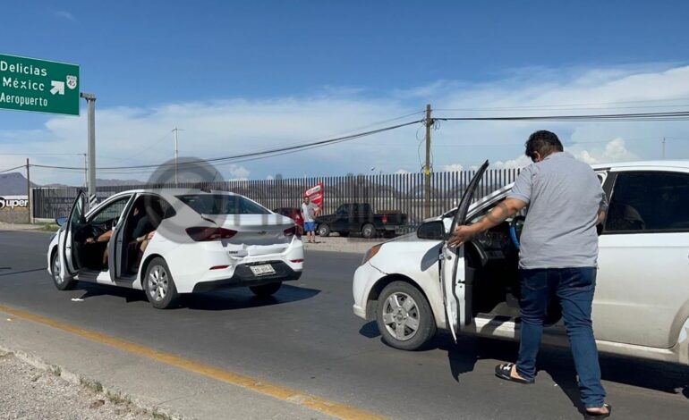  Ocasiona caos vial carambola en la carretera a Aldama  