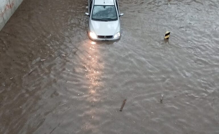  Reporta CEPC incidencias por fuertes lluvias en Delicias; cayeron 97 mm en menos de una hora
