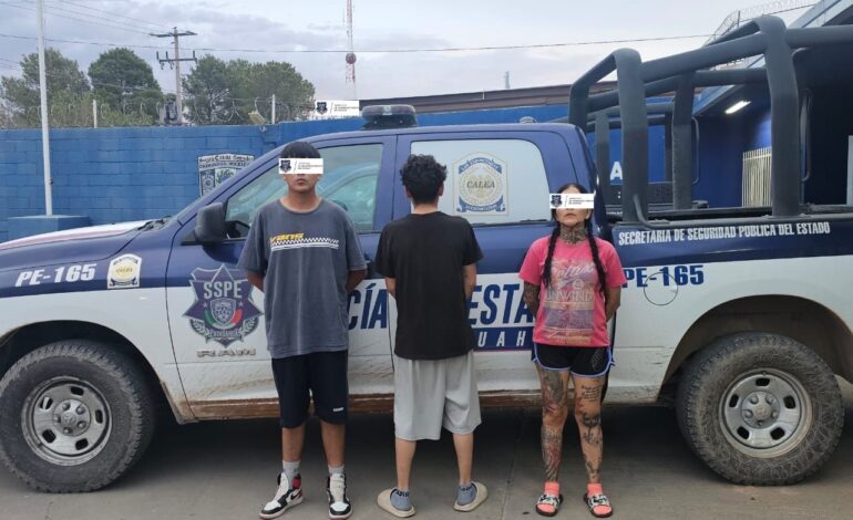  Detienen agentes de la SSPE a tres con vehículo robado en Nuevo Casas Grandes