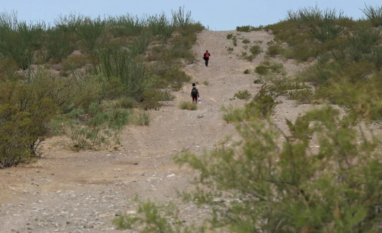  Operativos en la frontera México-EE.UU. orillan a los migrantes a cruzar por el desierto