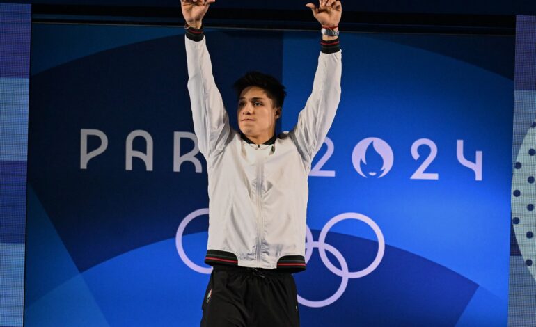  Osmar Olvera le da a México la medalla de bronce en los clavados de París 2024