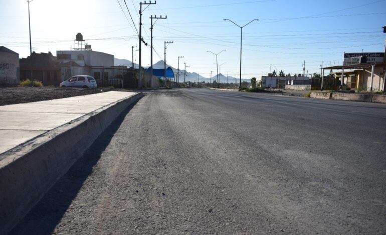 Trabaja Gobierno Municipal en los últimos detalles de pavimentación de calles en colonia Minerales