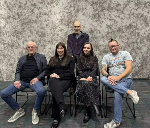  La foto del elenco de ‘Los locos Addams’ a 33 años del estreno de la película