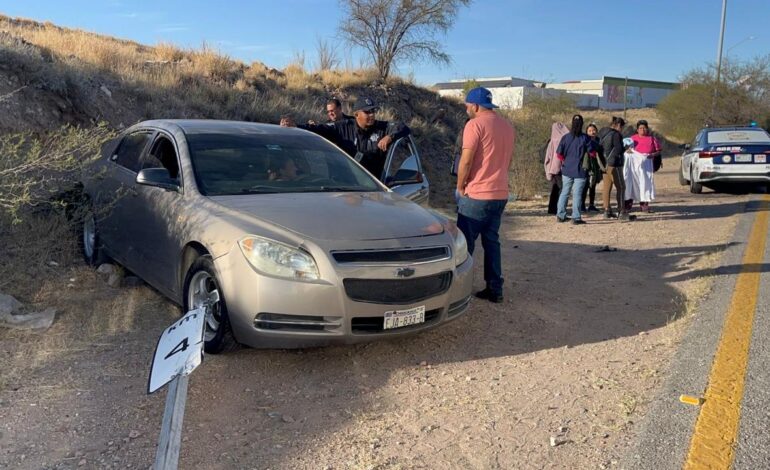  Choca vehículo contra camión de transporte de persona en la carretera a Aldama