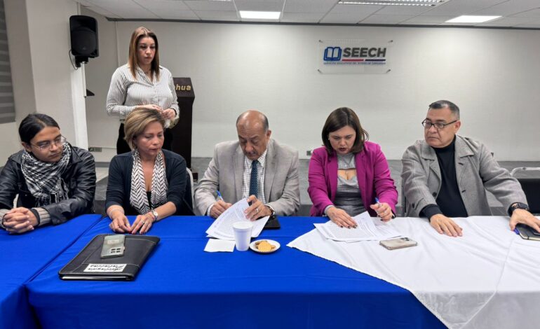  Firman SEyD y SEECH acuerdos con Asociación Municipal de Padres de Familia