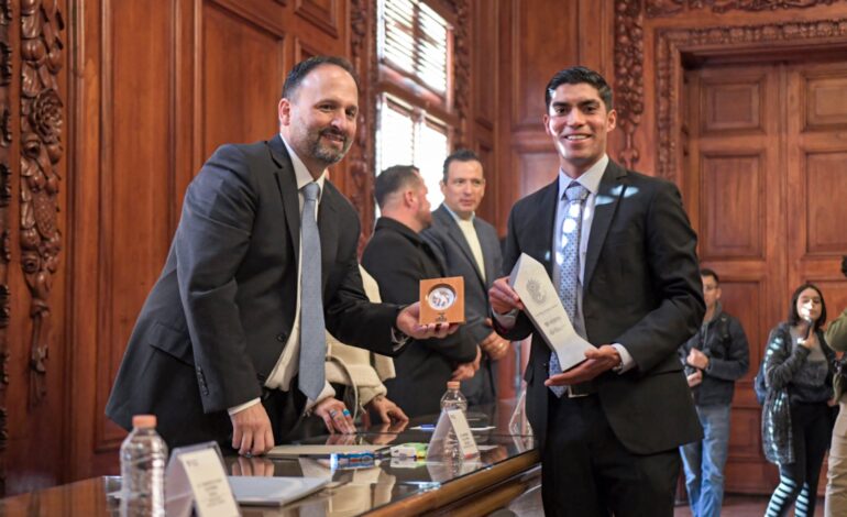  Galardona Gobierno del Estado a Andrés Olivas e Isaac Rojas con el Premio Estatal del Deporte 2024