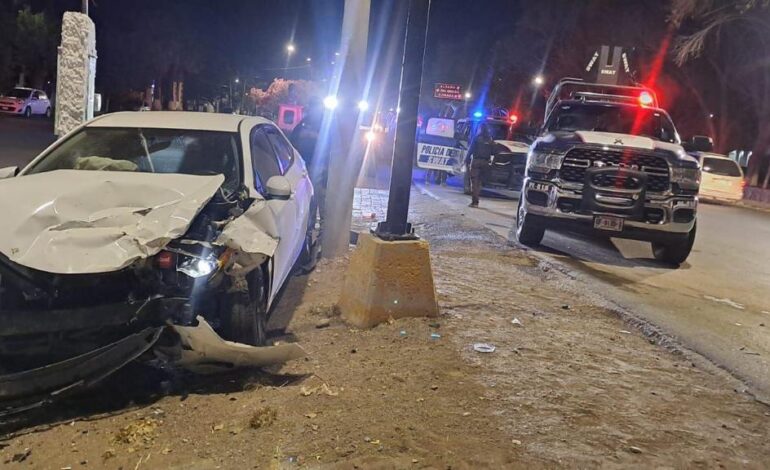  Brinda Grupo Especial SWAT de la SSPE auxilio vial en la carretera a Aldama