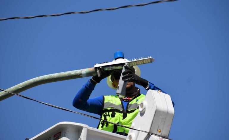  Inicia Municipio modernización de luminarias a luz LED en colonias CDP y 2 de Junio