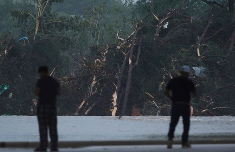  Lluvias en Texas dejan al menos 24 muertos y 20 menores desaparecidas