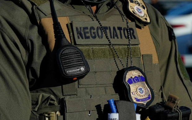 ICE lanza campaña para reclutar miles de agentes de deportación