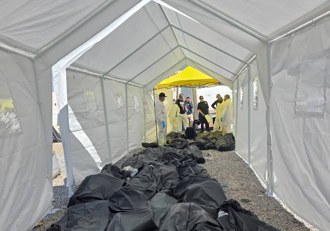 Entregan 7 de los cuerpos encontrados en crematorio, van 4 querellas contra funerarias