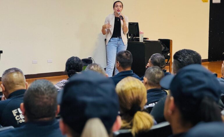  Imparte CEDH curso a custodios del Sistema Penitenciarios de la SSPE