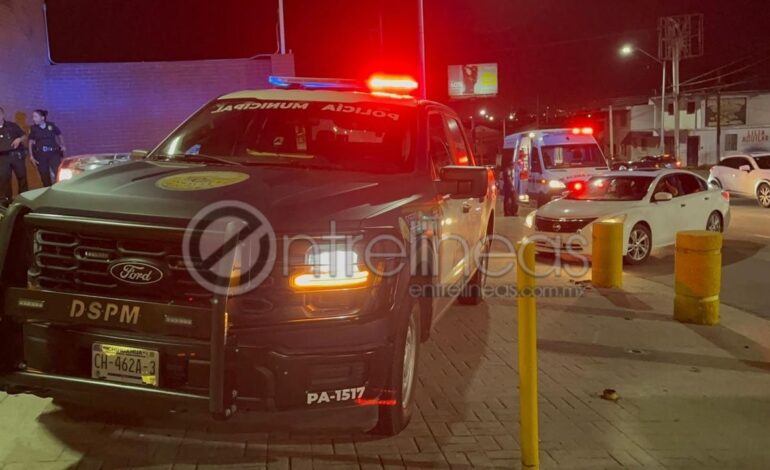  Hombre pide auxilio tras ser brutalmente golpeado al exterior de la Cerve