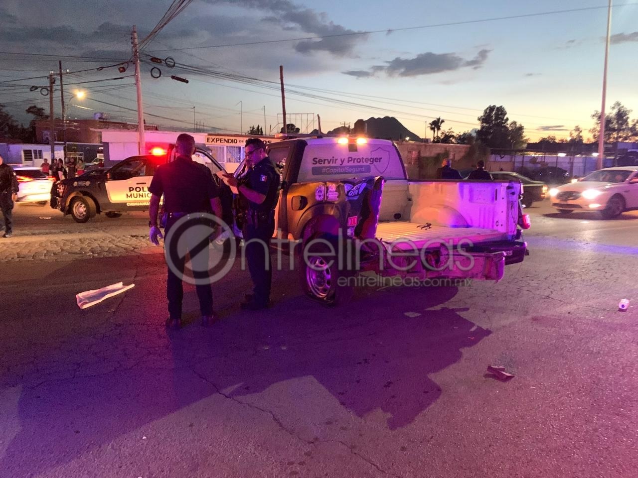 Motociclista resulta gravemente herido tras chocar contra patrulla municipal en Fuentes Mares