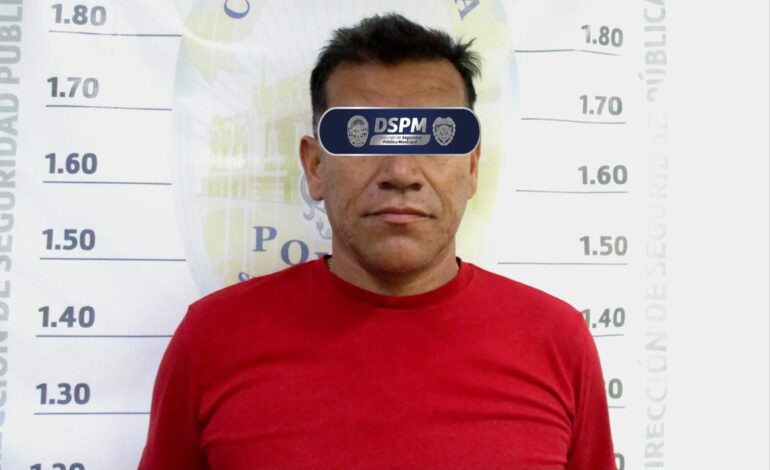  Detienen a hombre por atentar contra ejemplar canino; le aseguran arma