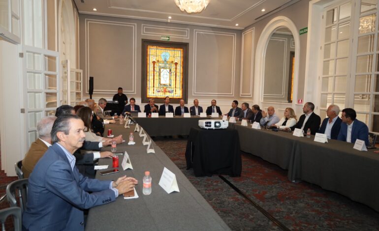  Presentan a BBVA avances financieros y económicos del Gobierno de Chihuahua