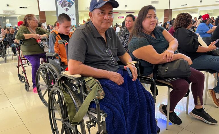  Entrega DIF Estatal 102 sillas de ruedas para personas con discapacidad