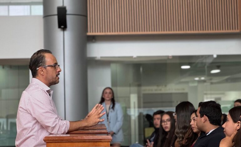  “La política es la gestión de lo público, y todos estamos llamados a participar”: Jorge Soto ante estudiantes de Derecho