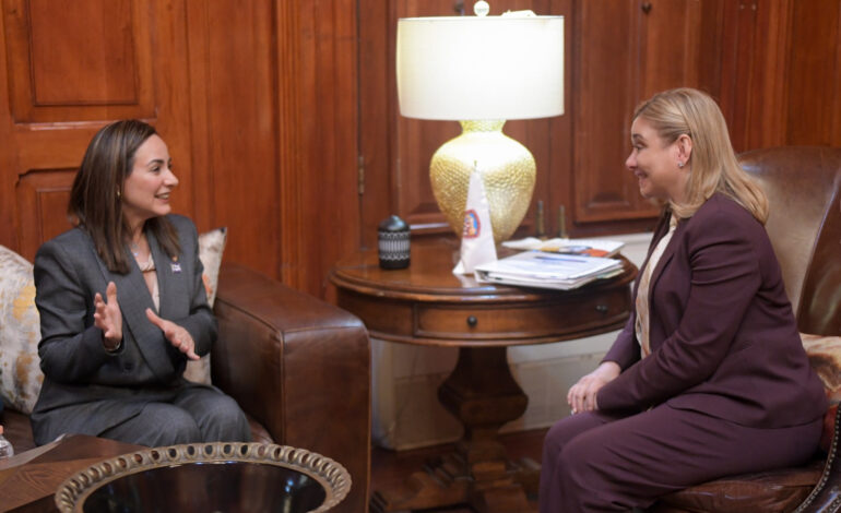  Maru Campos sostiene reunión de trabajo con presidenta del TSJ