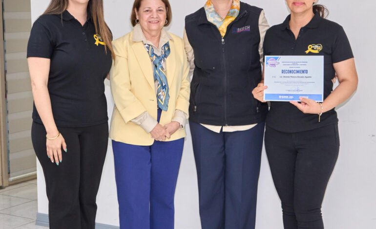  Imparten capacitación para prevenir y actuar ante conductas suicidas en adolescentes